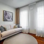 San Barnaba Palace R&r Apartment