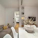 San Barnaba Palace R&r Apartment