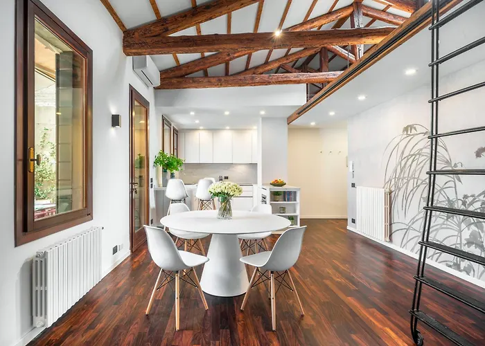 San Barnaba Palace R&r Apartament