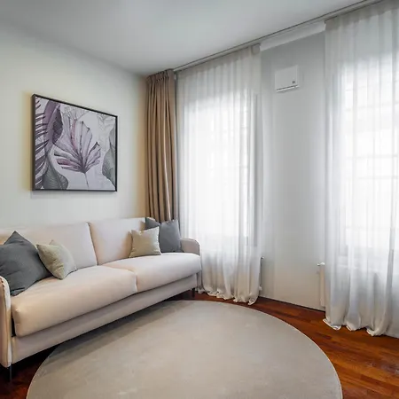 San Barnaba Palace R&r Appartamento