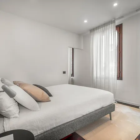 San Barnaba Palace R&r *