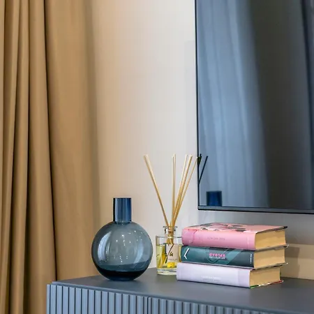 San Barnaba Palace R&r アパート