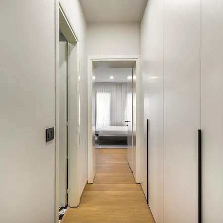 San Barnaba Palace R&r アパート *