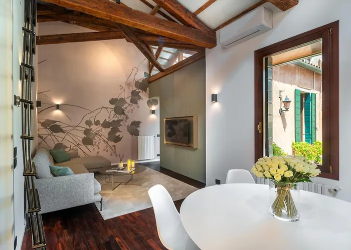 San Barnaba Palace R&r * Venezia