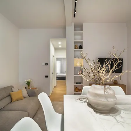 San Barnaba Palace R&r Appartamento